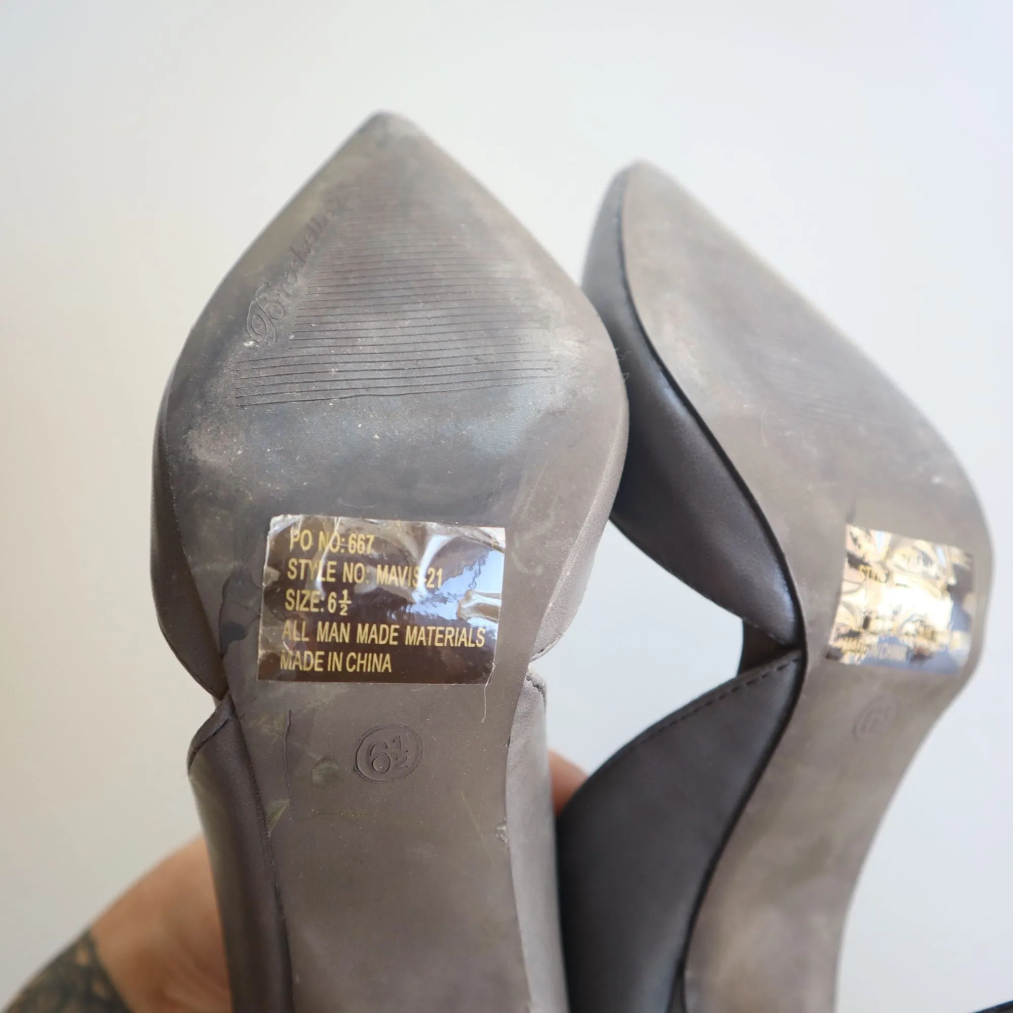 Breckelle's Women's Gray Pointed Toe High Heel Pumps Size 6.5