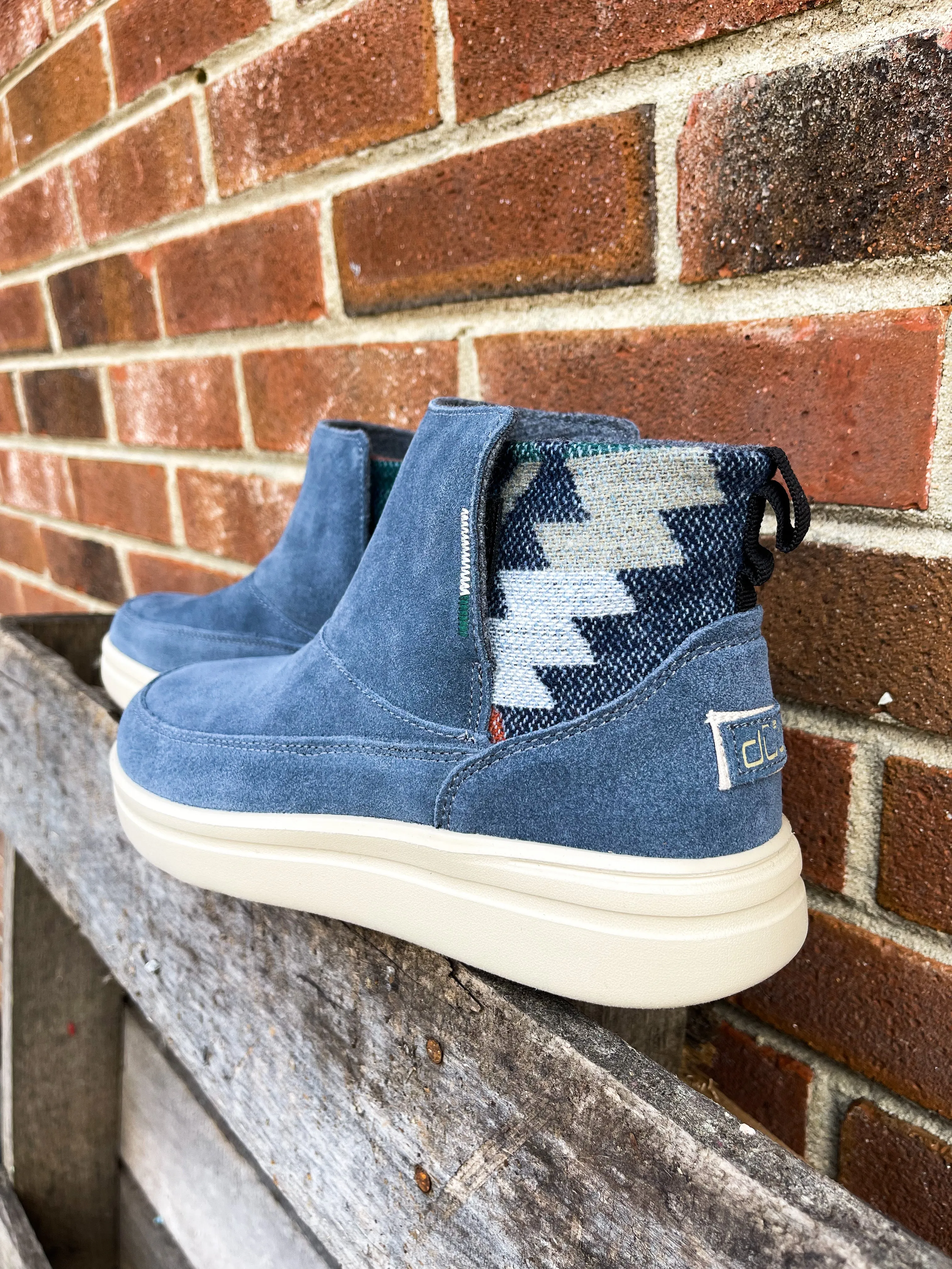 Denny Suede Quilted Orion Blue