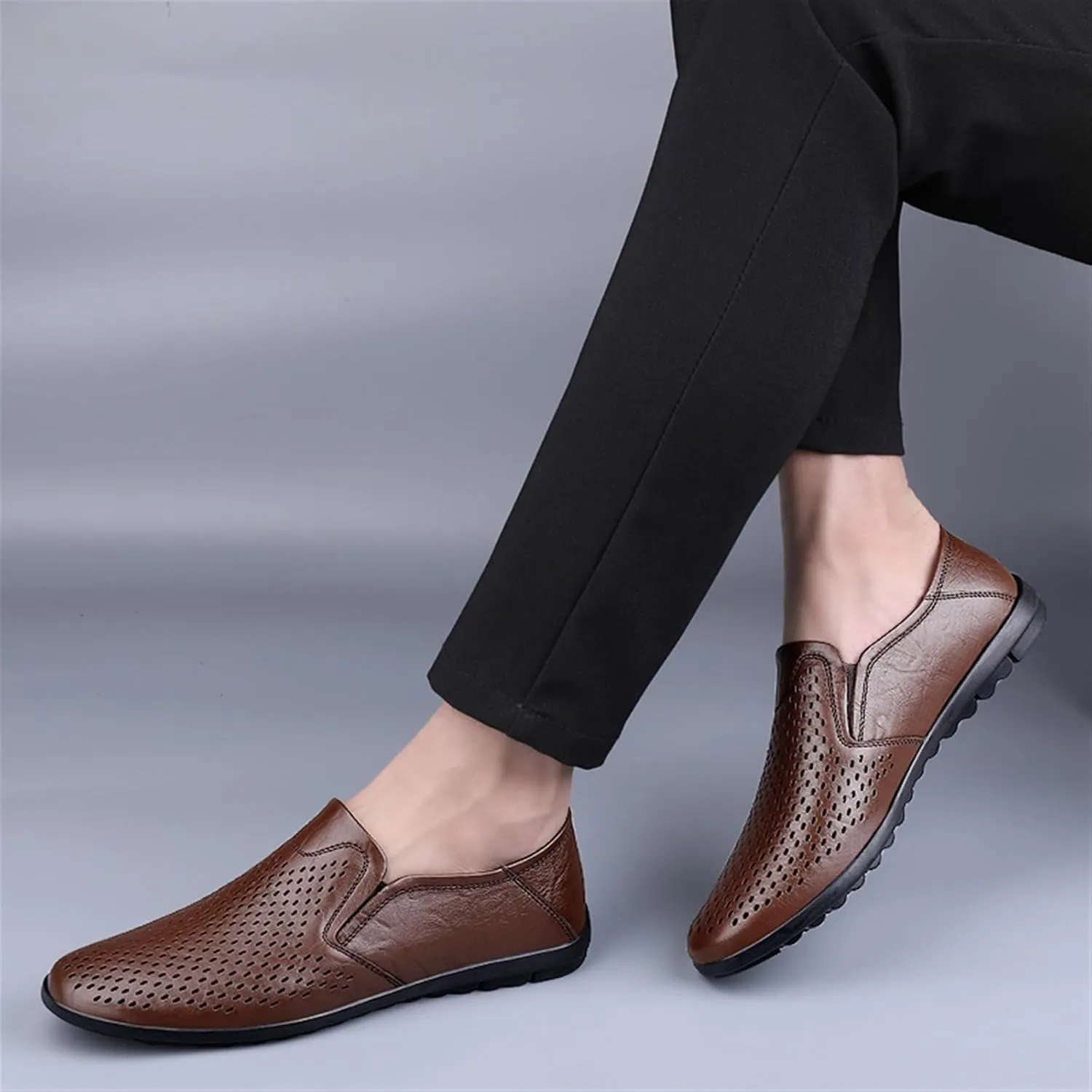 Men's Lightweight Leather Loafers – Breathable Driving Shoes with Anti-Slip Sole, Comfortable Flat Heel, Ideal for Weddings and Casual Wear