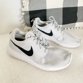 Nike Light Gray Sneakers 6.5