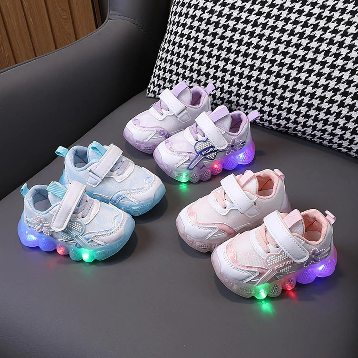 Toddler Kids Light Up Shoes Girls and Boys Spring Summer and Autumn Children's Sports Shoes Adjustable Strap Shiny Shoes