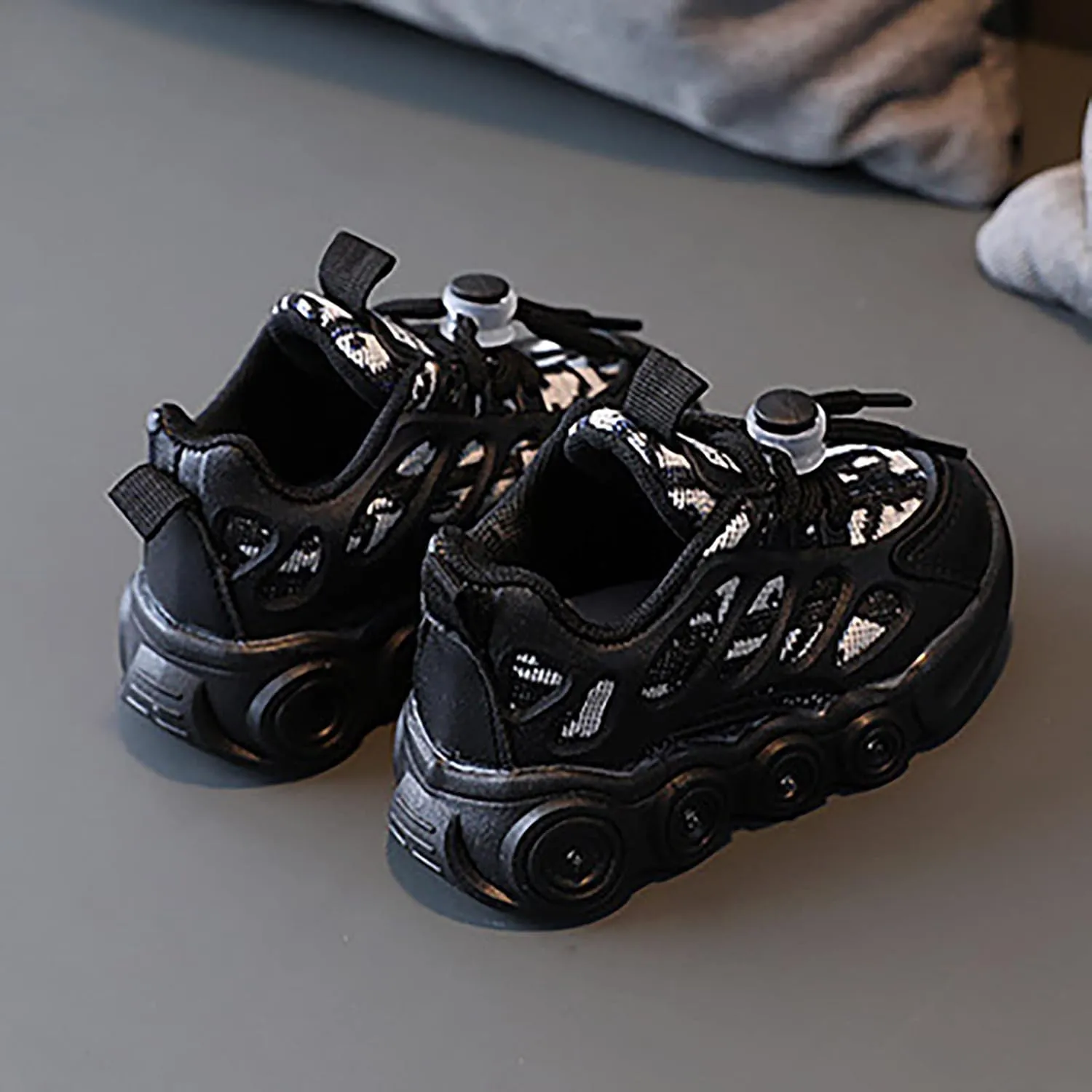 Toddler LED Light Up Shoes Boys Adjustable Strap Lightweight Flashing Tennis Sneakers Toddler Sport Running Shoes