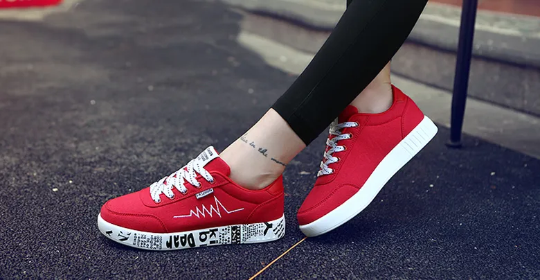 Women's Summer Casual Sneakers With Graffiti